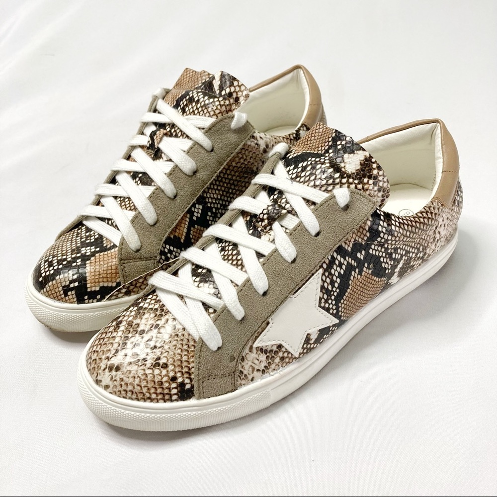 Snakeskin Star Fashion Sneakers Let’s See Style Size 9